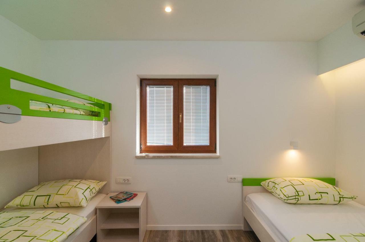 Beautiful Apartment With Private Pool Trogir Exterior foto