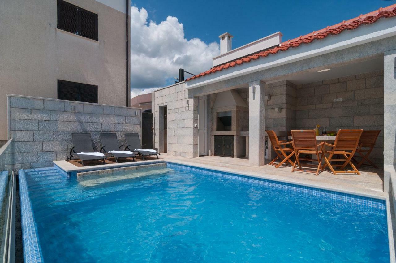Beautiful Apartment With Private Pool Trogir Exterior foto